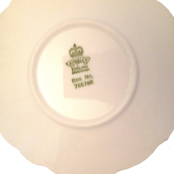 Vintage 2 Dimisional Aynsley Bone China teacup graced with english white & yell - Picture 12 of 12